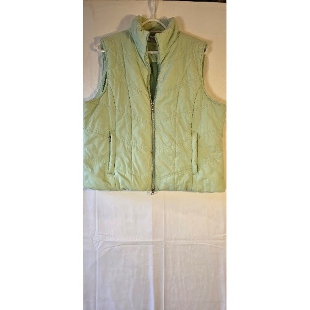 NorthStyle Women XL Sage Green Quilted Vest Full Zip Pockets Sleeveless Jacket